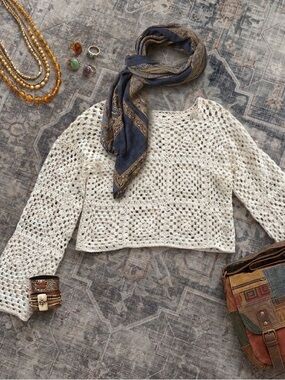 Dreamers by Debut Y2K Granny Square Crochet Crop 70s Pattern Knit Sweater